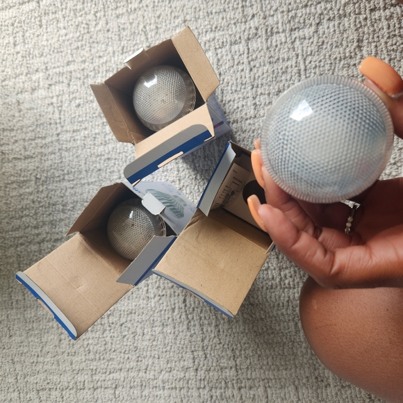 Warmoon Color-Changing LED Bulbs (3 Bulbs) - Picture 8 of 9